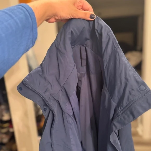 Lululemon Always Effortless Jacket Size 12- Blue Twill - Picture 3 of 8